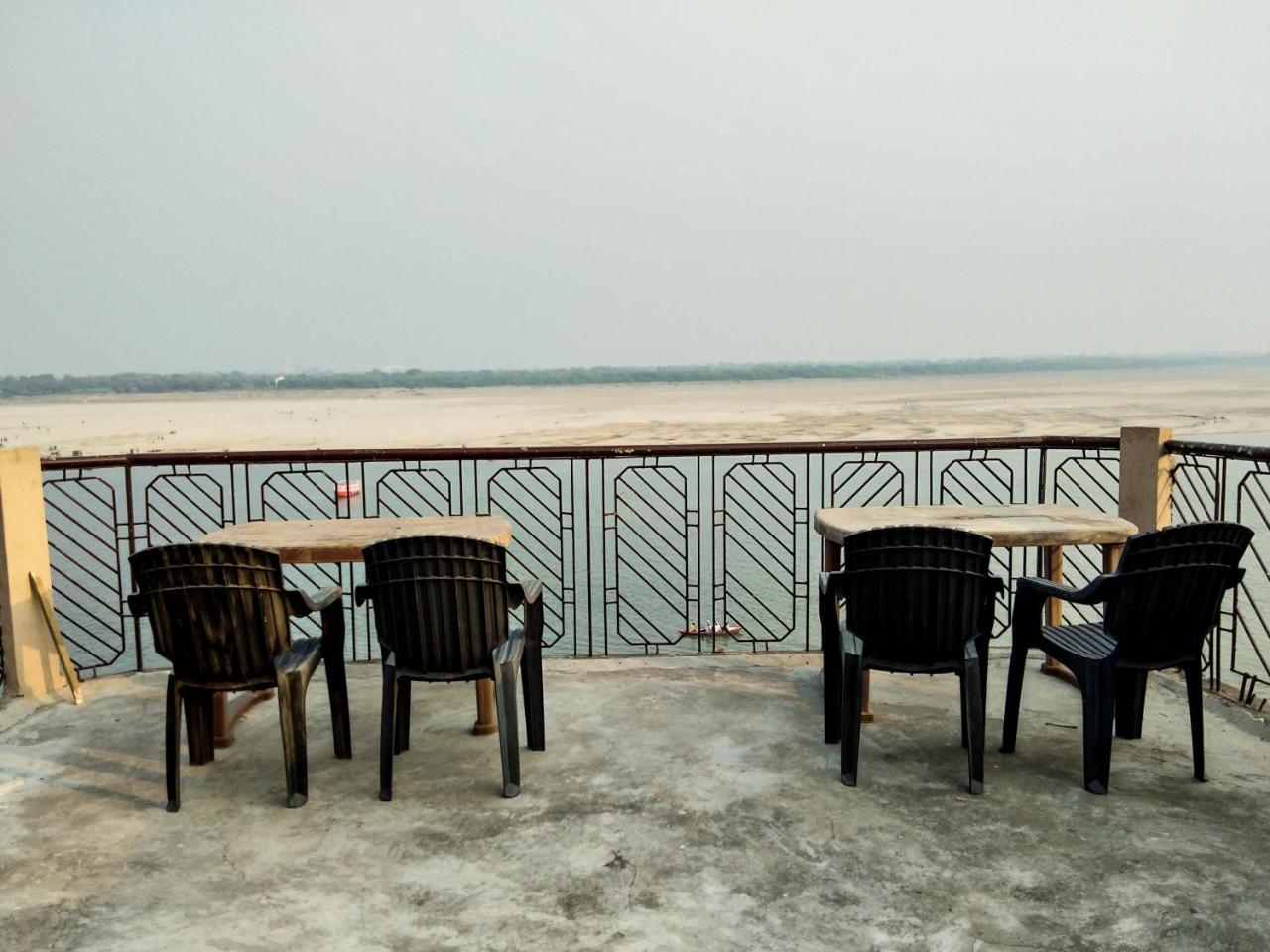 होटल Dwivedi Palace On Steps